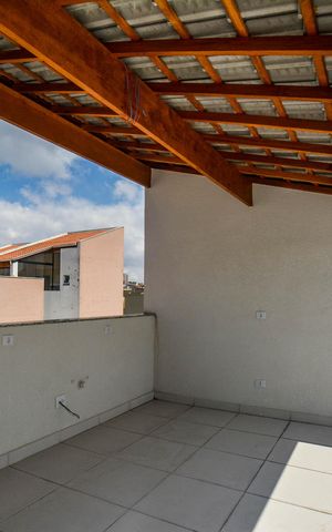 Casa à venda com 194m², 3 quartos e 4 vagas Casa à venda com 194m², 3 quartos e 4 vagasCobertura