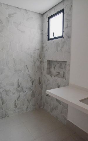 Casa à venda com 194m², 3 quartos e 4 vagas Casa à venda com 194m², 3 quartos e 4 vagasBanheiro Corredor