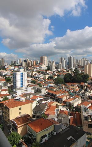 Apartamento à venda com 66m², 2 quartos e 1 vagaQuarto 2 - Varanda