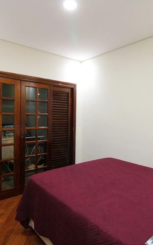 Casa à venda com 300m², 4 quartos e 6 vagasSuíte 2