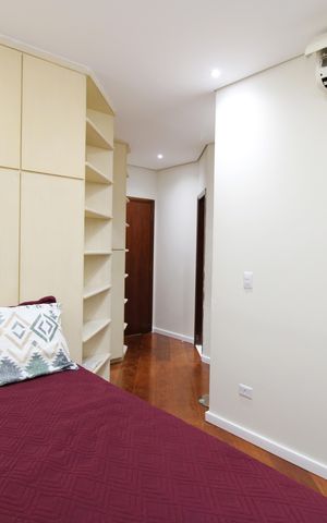 Casa à venda com 300m², 4 quartos e 6 vagasSuíte 2