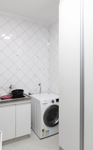 Casa à venda com 300m², 4 quartos e 6 vagasÁrea de Serviço