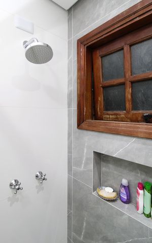 Casa à venda com 300m², 4 quartos e 6 vagasBanheiro da Suíte 1