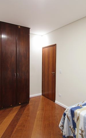 Casa à venda com 300m², 4 quartos e 6 vagasQuarto 1