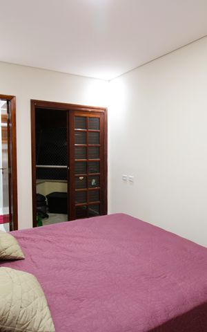 Casa à venda com 300m², 4 quartos e 6 vagasSuíte 1