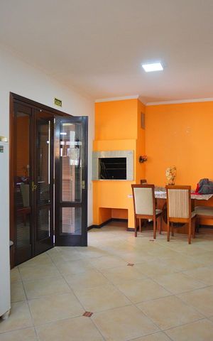 Casa à venda com 330m², 5 quartos e 4 vagasCozinha