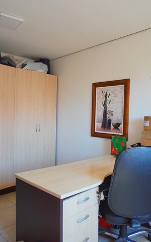 Casa à venda com 330m², 5 quartos e 4 vagasSuíte 1