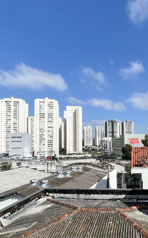 Apartamento à venda com 140m², 2 quartos e 1 vaga Apartamento à venda com 140m², 2 quartos e 1 vagaVista da Sacada - Sala