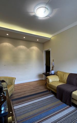 Apartamento à venda com 100m², 2 quartos e 1 vaga Apartamento à venda com 100m², 2 quartos e 1 vagaSala