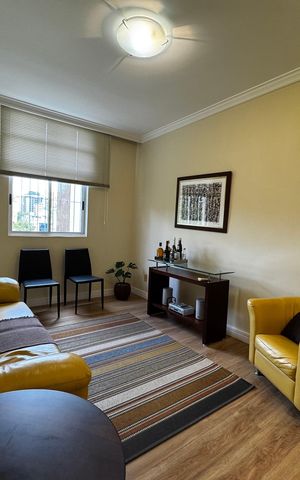 Apartamento à venda com 100m², 2 quartos e 1 vaga Apartamento à venda com 100m², 2 quartos e 1 vagaSala