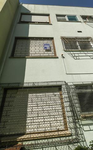Apartamento à venda com 43m², 1 quarto e sem vagaFachada do bloco e placa