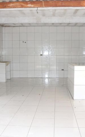 Casa para alugar com 50m², 2 quartos e 1 vagaÁrea de serviço