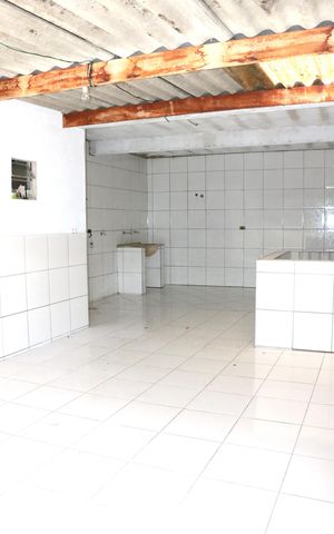 Casa para alugar com 50m², 2 quartos e 1 vagaÁrea de serviço
