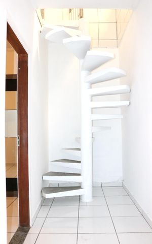 Casa para alugar com 50m², 2 quartos e 1 vagaAcesso ao andar superior