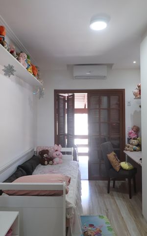 Casa à venda com 246m², 3 quartos e 2 vagasSuíte 2