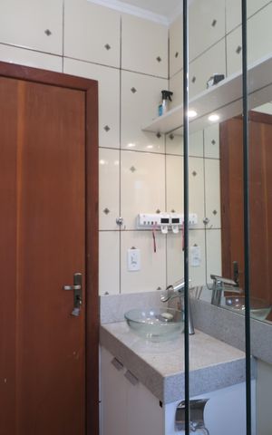 Casa à venda com 246m², 3 quartos e 2 vagasBanheiro da Suíte 2