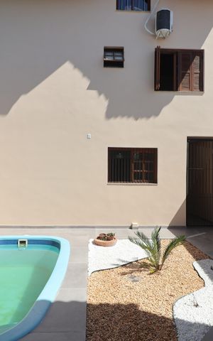 Casa à venda com 246m², 3 quartos e 2 vagasÁrea externa