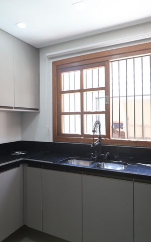Casa à venda com 246m², 3 quartos e 2 vagasCozinha