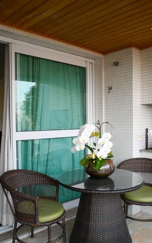 Apartamento à venda com 156m², 3 quartos e 3 vagas Apartamento à venda com 156m², 3 quartos e 3 vagasSala - Varanda