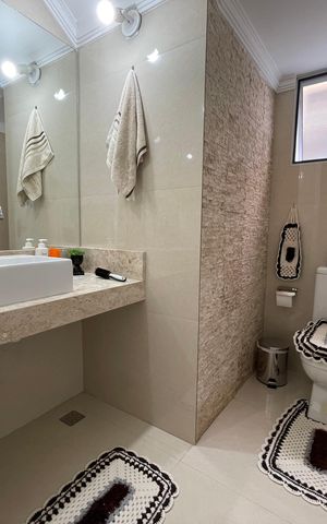 Casa à venda com 200m², 4 quartos e 2 vagasLavabo Sala