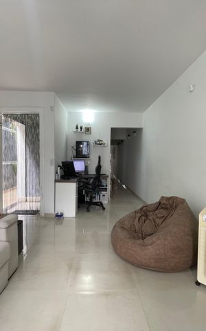 Casa à venda com 200m², 4 quartos e 2 vagasSala