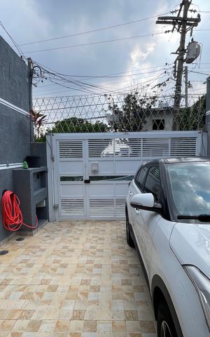 Casa à venda com 200m², 4 quartos e 2 vagasGaragem