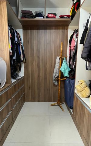 Casa à venda com 200m², 4 quartos e 2 vagasCloset dos quartos