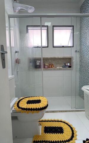 Casa à venda com 200m², 4 quartos e 2 vagasBanheiro do Quarto