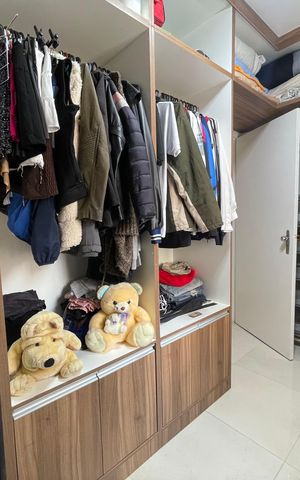 Casa à venda com 200m², 4 quartos e 2 vagasCloset dos quartos