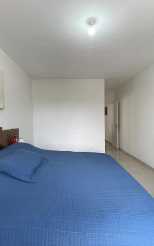 Casa à venda com 200m², 4 quartos e 2 vagasQuarto