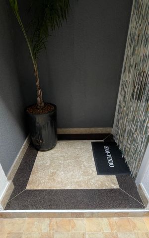 Casa à venda com 200m², 4 quartos e 2 vagasEntrada