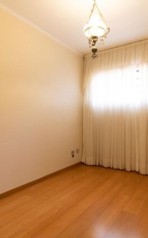 Casa para alugar com 600m², 4 quartos e 5 vagas Casa para alugar com 600m², 4 quartos e 5 vagasQuarto 3