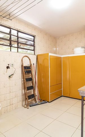 Casa para alugar com 600m², 4 quartos e 5 vagas Casa para alugar com 600m², 4 quartos e 5 vagasLavanderia