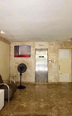 Apartamento à venda com 152m², 3 quartos e 2 vagas Apartamento à venda com 152m², 3 quartos e 2 vagasEntrada