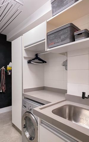 Apartamento à venda com 147m², 3 quartos e 3 vagas Apartamento à venda com 147m², 3 quartos e 3 vagasÁrea de Serviço