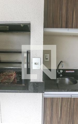 Apartamento à venda com 147m², 3 quartos e 3 vagas Apartamento à venda com 147m², 3 quartos e 3 vagasÁrea comum - Churrasqueira
