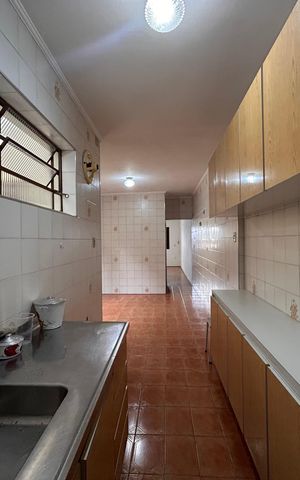 Casa para alugar com 200m², 3 quartos e 2 vagasCozinha