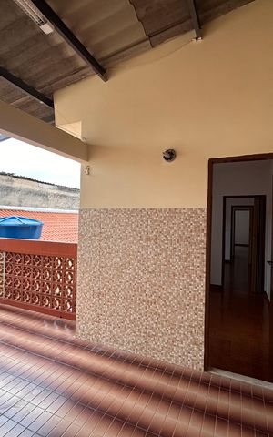 Casa para alugar com 200m², 3 quartos e 2 vagasÁrea de Serviço 1