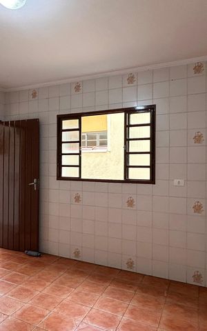 Casa para alugar com 200m², 3 quartos e 2 vagasCozinha