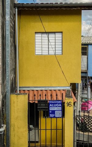 Casa para alugar com 100m², 3 quartos e sem vaga Casa para alugar com 100m², 3 quartos e sem vagaFachada