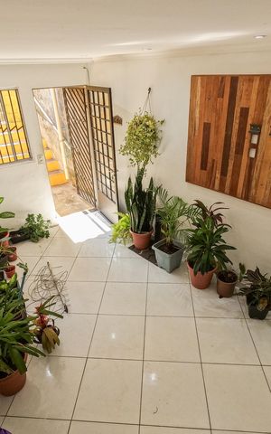 Casa para alugar com 100m², 3 quartos e sem vaga Casa para alugar com 100m², 3 quartos e sem vagaSala