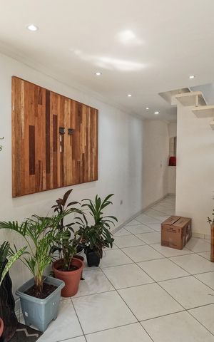 Casa para alugar com 100m², 3 quartos e sem vaga Casa para alugar com 100m², 3 quartos e sem vagaSala