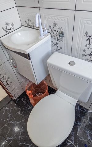 Casa para alugar com 100m², 3 quartos e sem vaga Casa para alugar com 100m², 3 quartos e sem vagaBanheiro Social 2