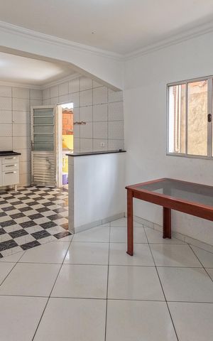 Casa para alugar com 100m², 3 quartos e sem vaga Casa para alugar com 100m², 3 quartos e sem vagaSala de Jantar