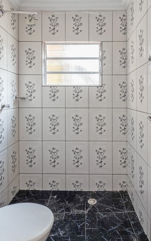 Casa para alugar com 100m², 3 quartos e sem vaga Casa para alugar com 100m², 3 quartos e sem vagaBanheiro Social 2