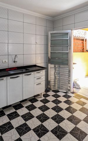 Casa para alugar com 100m², 3 quartos e sem vaga Casa para alugar com 100m², 3 quartos e sem vagaCozinha