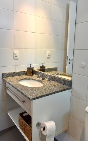 Apartamento à venda com 130m², 2 quartos e 2 vagasBanheiro da Área gourmet