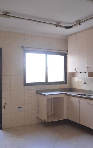 Apartamento para alugar com 145m², 3 quartos e 2 vagasCozinha