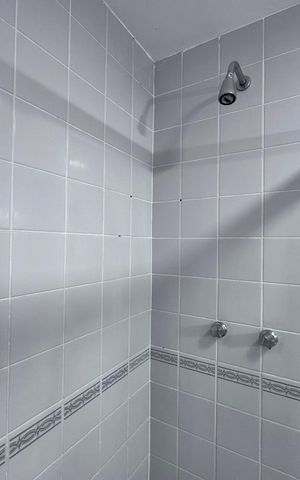 Apartamento para alugar com 65m², 2 quartos e 2 vagas Apartamento para alugar com 65m², 2 quartos e 2 vagasBanheiro da Suíte