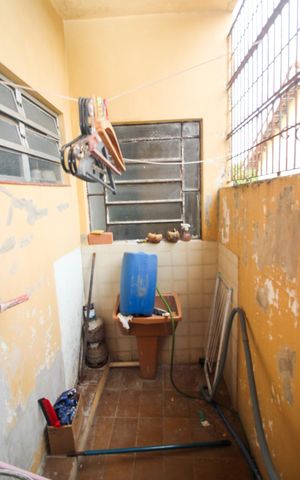 Casa à venda com 300m², 4 quartos e 2 vagas Casa à venda com 300m², 4 quartos e 2 vagasÁrea de Serviço 2